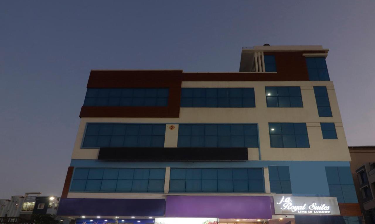 Treebo J A Royal Suites Manikonda Hyderabad Exterior foto