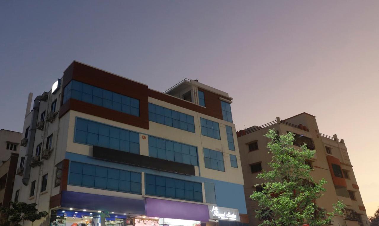 Treebo J A Royal Suites Manikonda Hyderabad Exterior foto